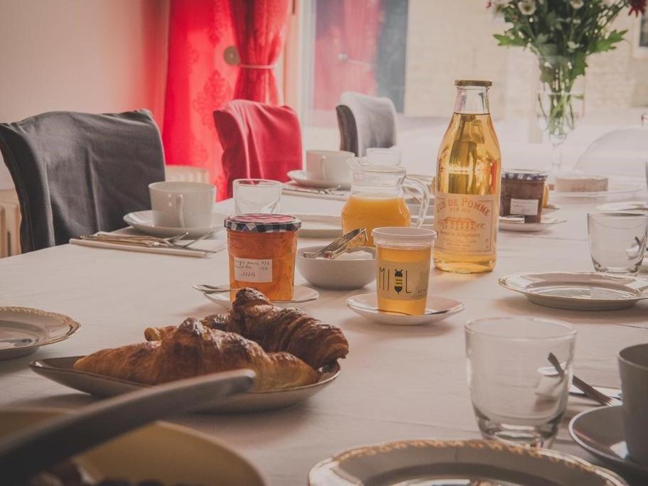 La Maison Periot Trevieres Dış mekan fotoğraf